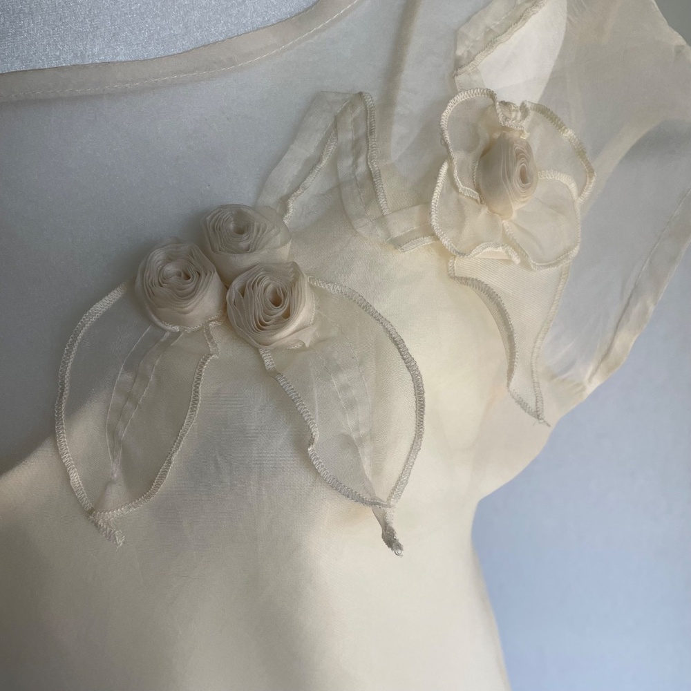 Tiar Los Angeles Silk and Linen Magnolia Minimalist Wedding Dress in Ivory, M - Picture 2 of 12